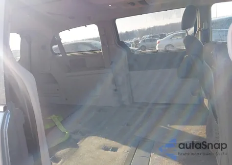 2009 Chrysler Town & Country Touring z USA, uszkodzony, nr VIN 2A8HR54199R512649